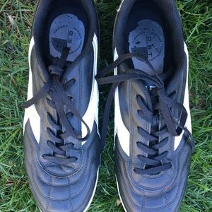 Men’s Diadora Soccer Turf Cleats, Size 11